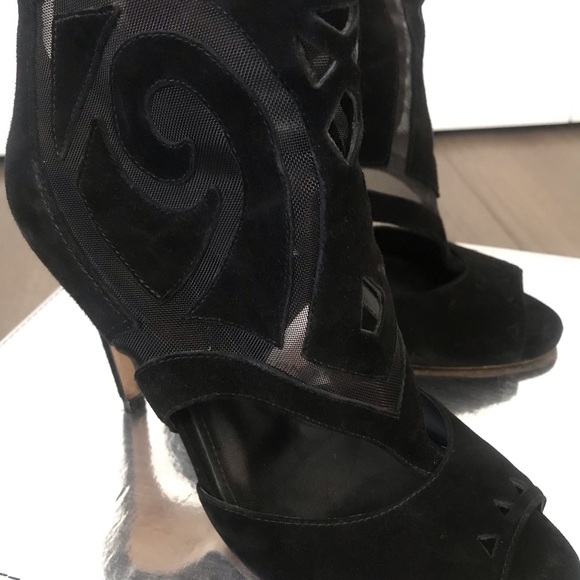 Gorgeous SIGERSON MORRISON bootie heels - Picture 3 of 4